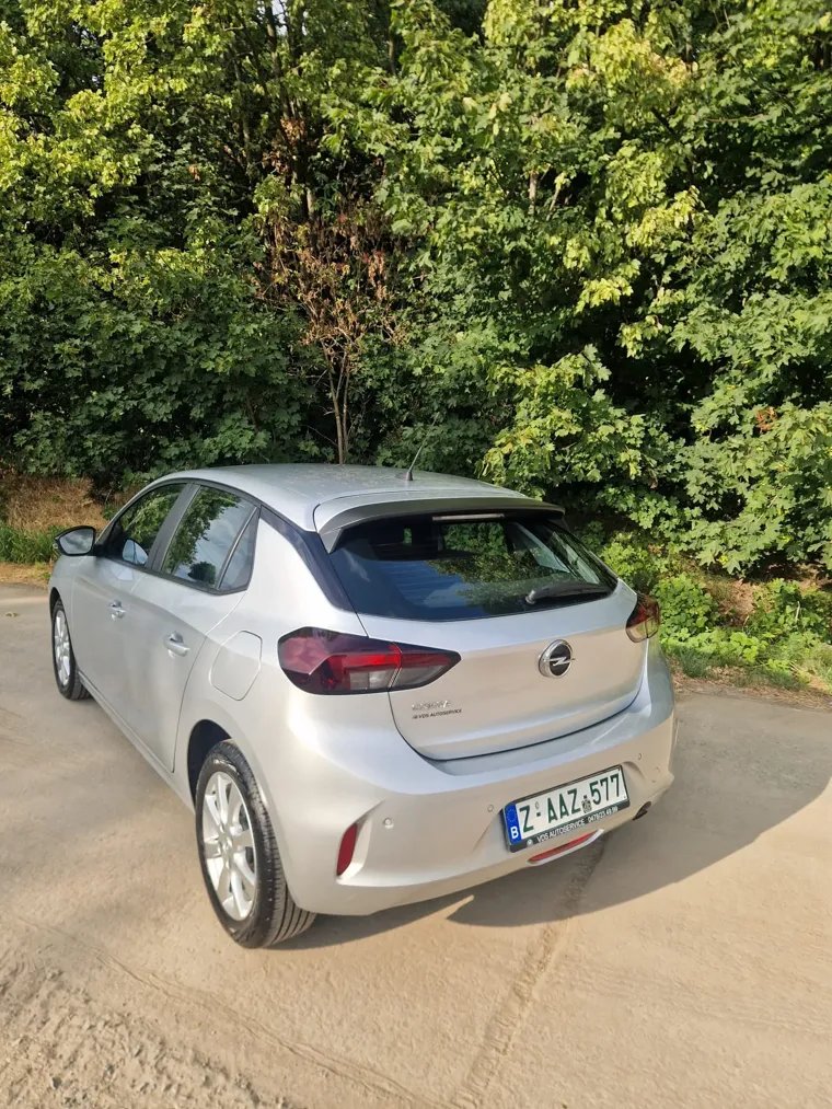 Corsa / Camera / stuurverwarming / Navi ... thumbnail