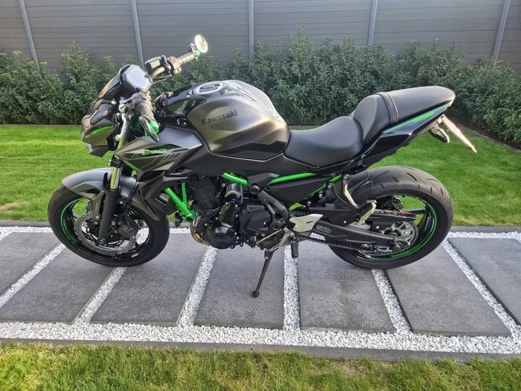 Kawasaki Z650 thumbnail